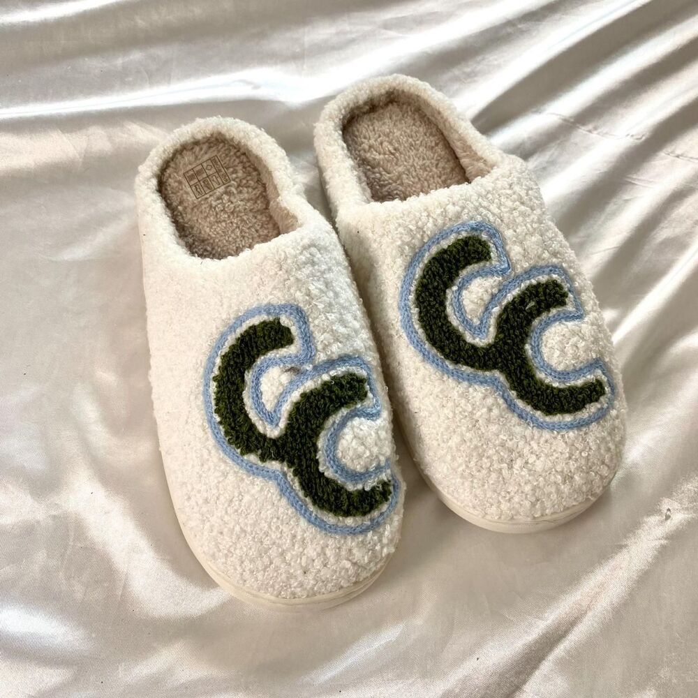 NEW Cute Fuzzy Soft "CC" Print Slippers US 6 / 7
